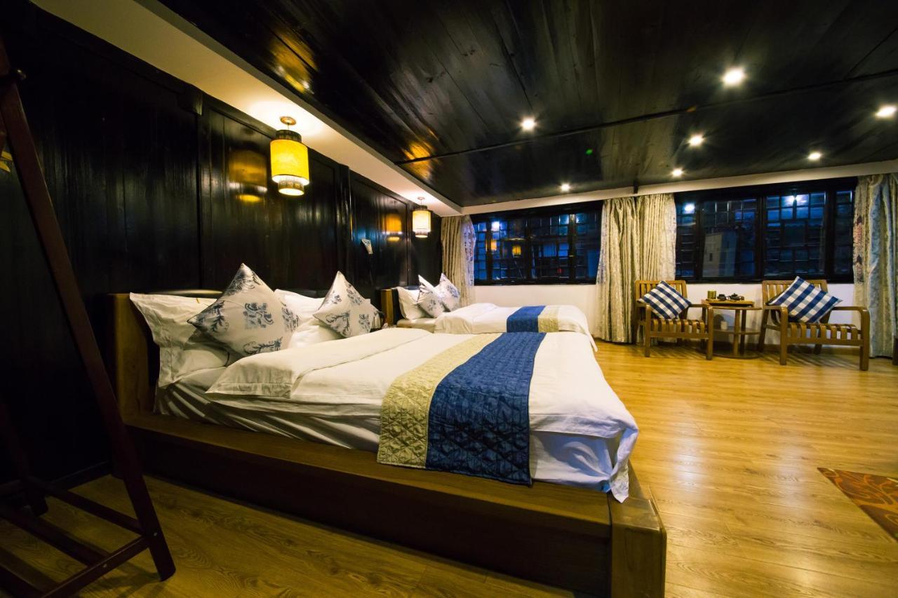 一方砚-旅拍体验民宿 Fenghuang Exterior foto