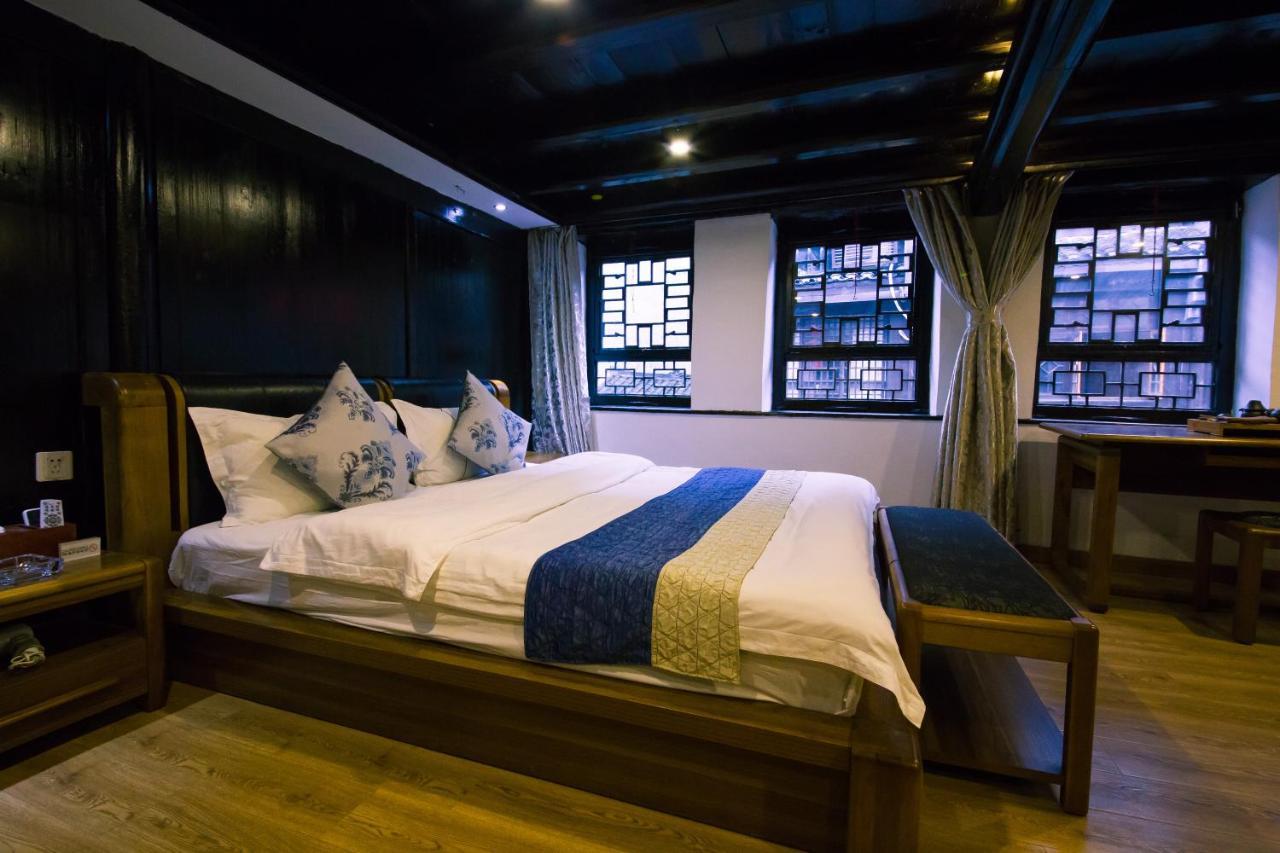 一方砚-旅拍体验民宿 Fenghuang Exterior foto
